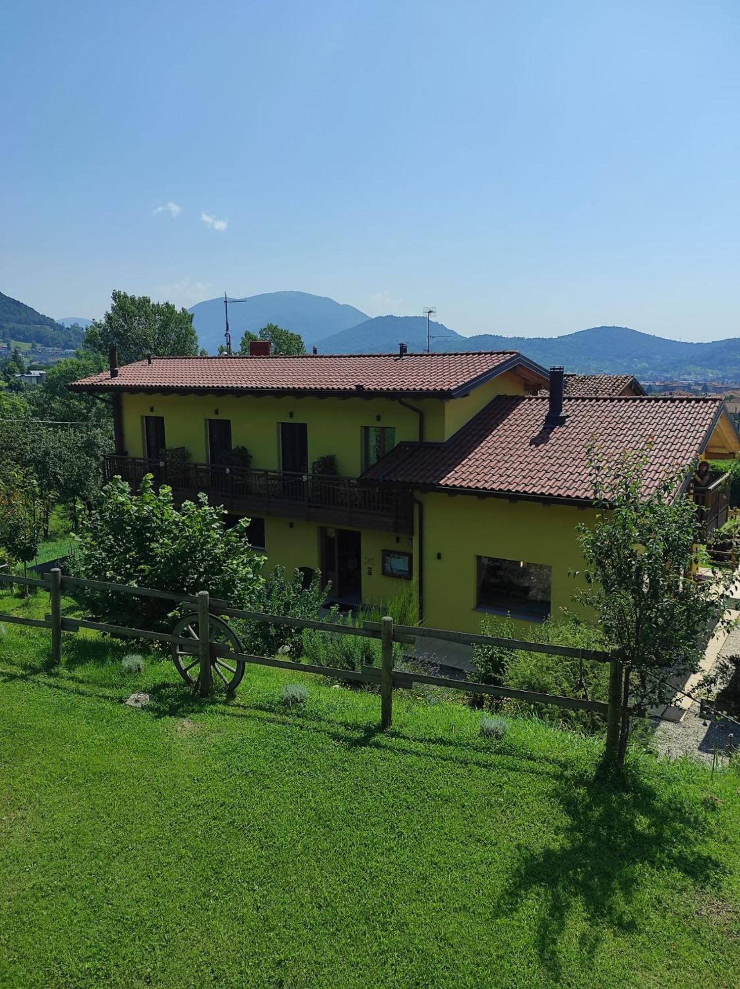 Agriturismo La Soglia Del Parco Ranica Ngoại thất bức ảnh